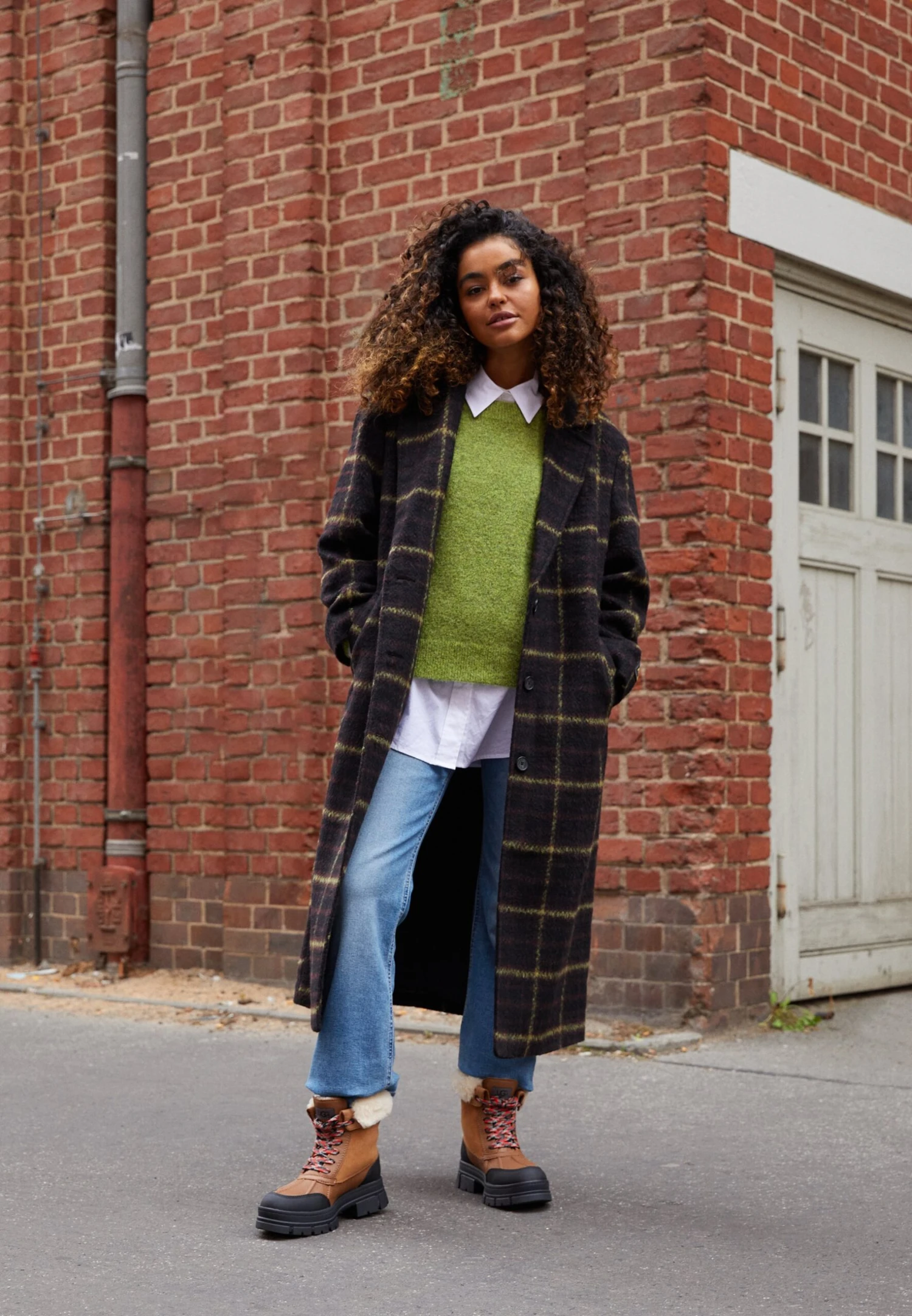 Ugg Ashton Addie - Platform Ankle Boots - Image 4