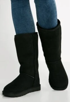 Ugg Classic Ii - Boots - Black