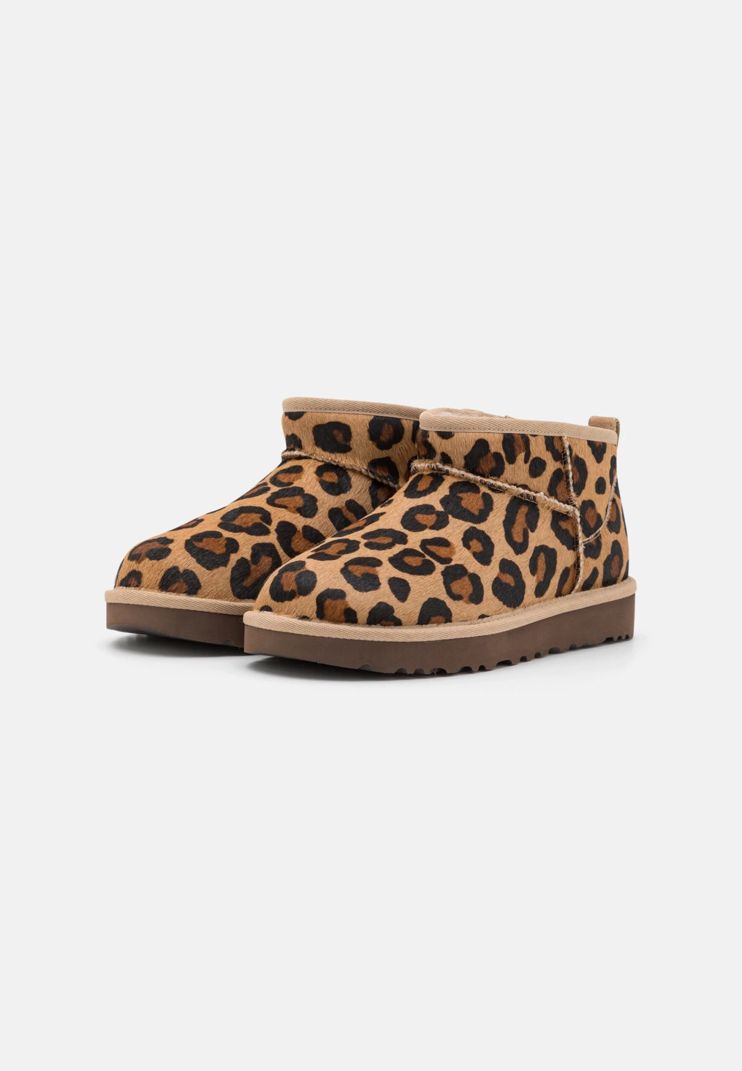 Ugg Classic Ultra Mini Spotty - Winter Boots - Image 3