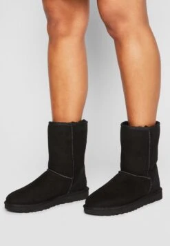 Ugg Classic Short - Classic Ankle Boots - Black