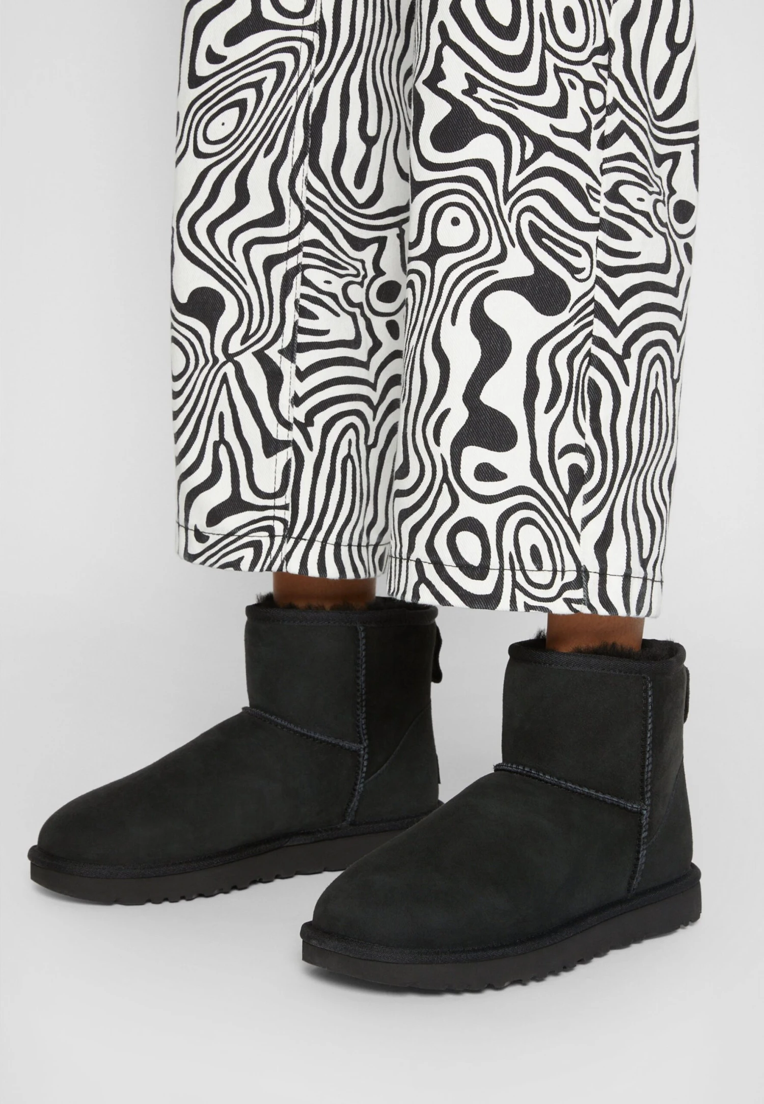 Ugg Classic Mini - Classic Ankle Boots - Image 4